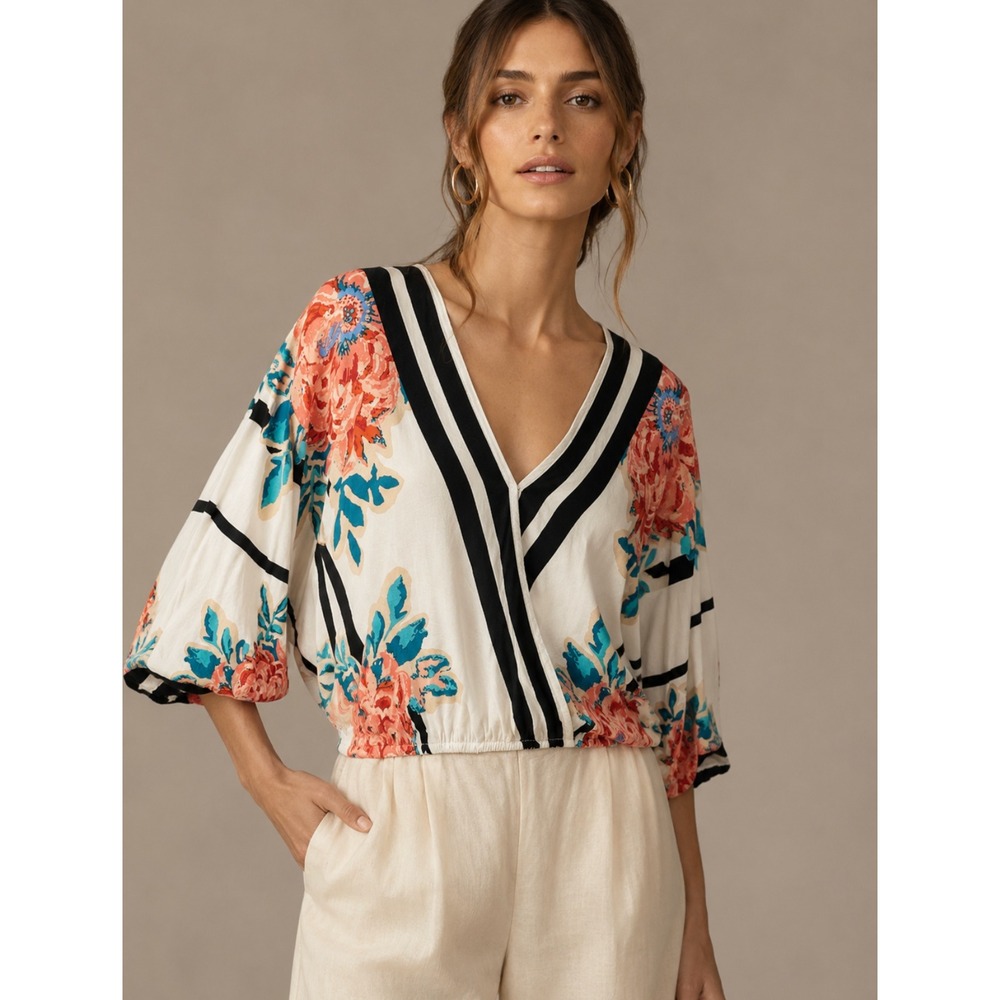 Anthropologie Freemarket by Flying Tomato Top M White Floral Stripe Cropped Boho